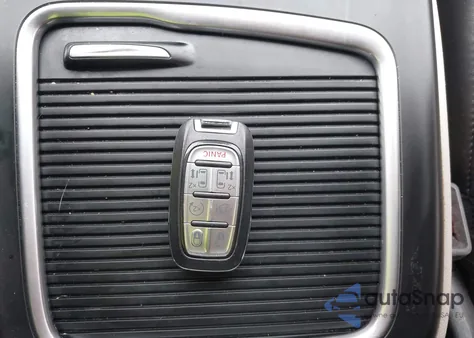 2020 Chrysler Pacifica Limited z USA, uszkodzony, nr VIN 2C4RC1GG1LR289410